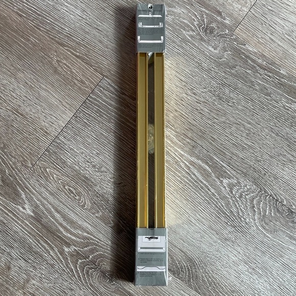 NWOT “Michaels Sectional Frame Kit” perfect to customize your fav Pic….16” X 14” - Picture 6 of 12